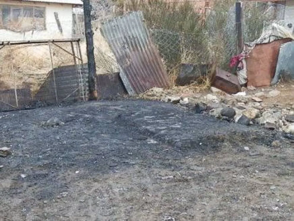 Alcoholizado, incendió su casa