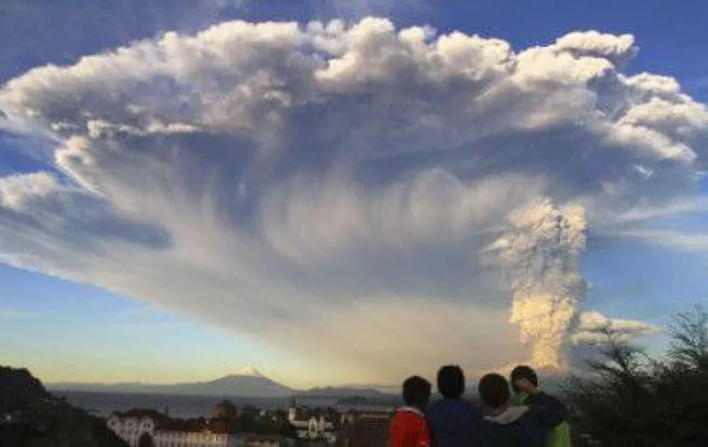 El Calbuco emitió 210 millones de metros cúbicos de ceniza en tres días