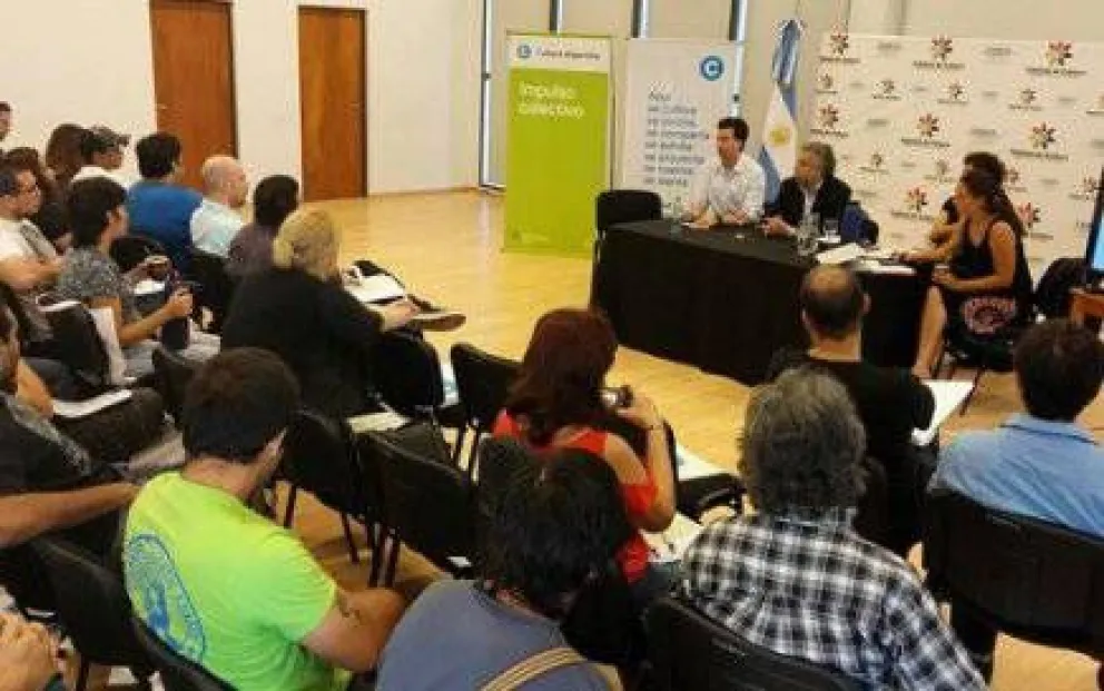 Becas para capacitación en producción de música en vivo y management