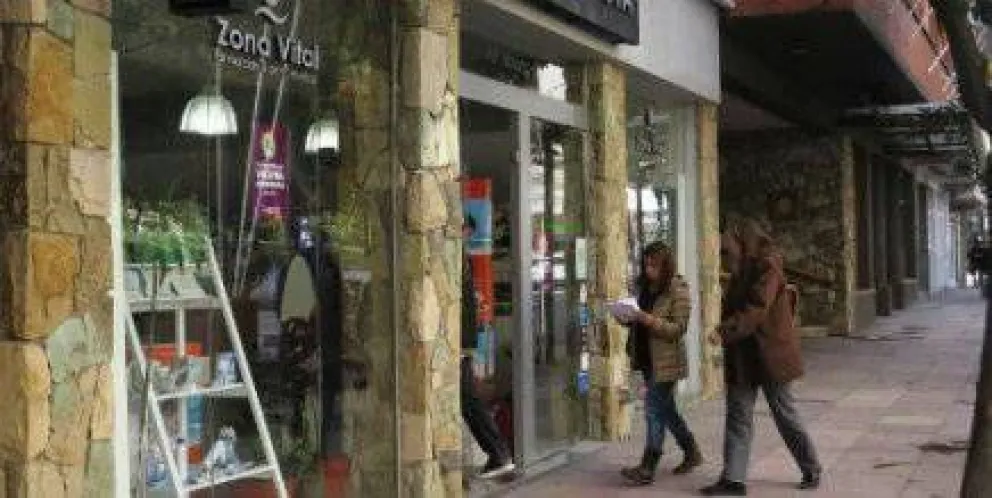 Intiman al 40% de comercios inspeccionados para que mantengan los precios