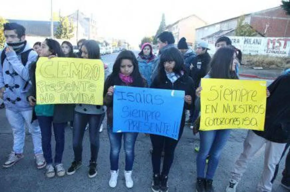 Alumnos del CEM 20 piden que no se los estigmatice