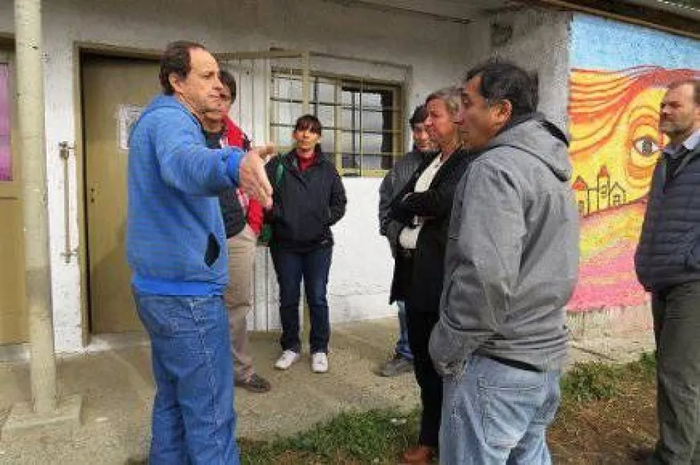 Avanzan mejoras en el centro cultural del barrio 270 Viviendas