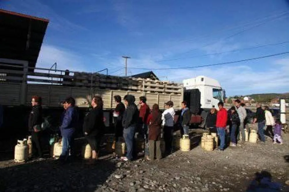 Tras “improvisación” de Nación, la Provincia “garantiza” garrafas