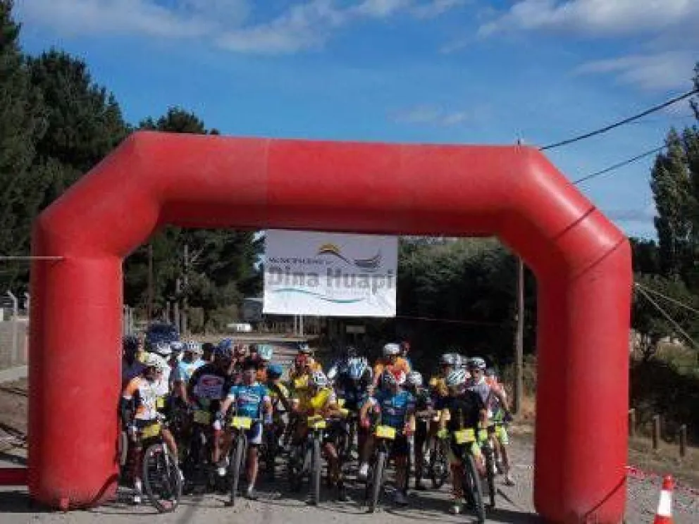 Se realizó con éxito la Rural Bike Dina Huapi