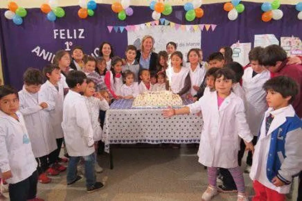 Festejos por el aniversario de la Escuela Nº 374