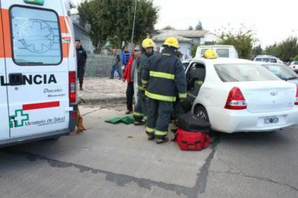 Dos heridos en fuerte choque