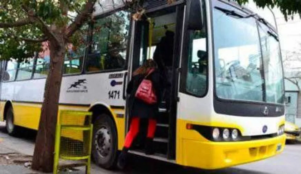 Autobuses Santa Fe reincorporó a uno de los dos trabajadores despedidos
