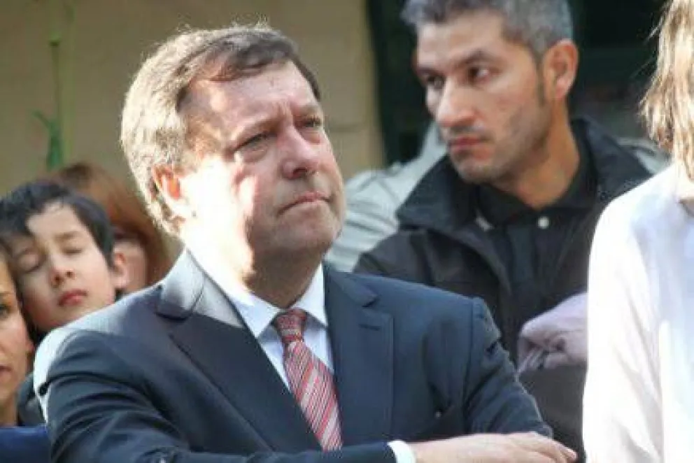 Weretilneck ahora menciona julio, como posible fecha de elecciones