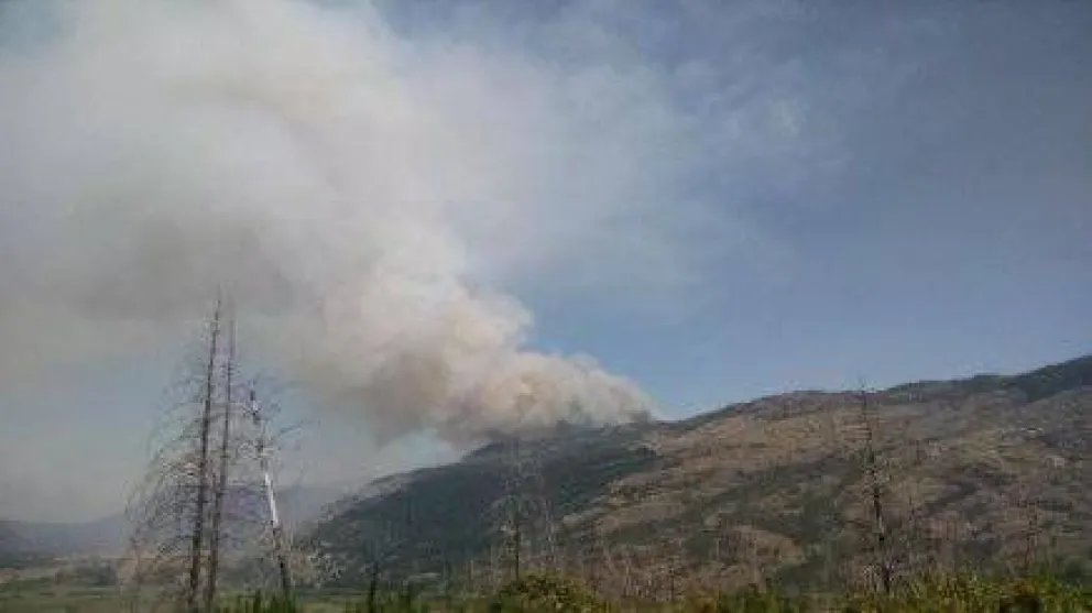 Se reavivó el fuego en El Hoyo