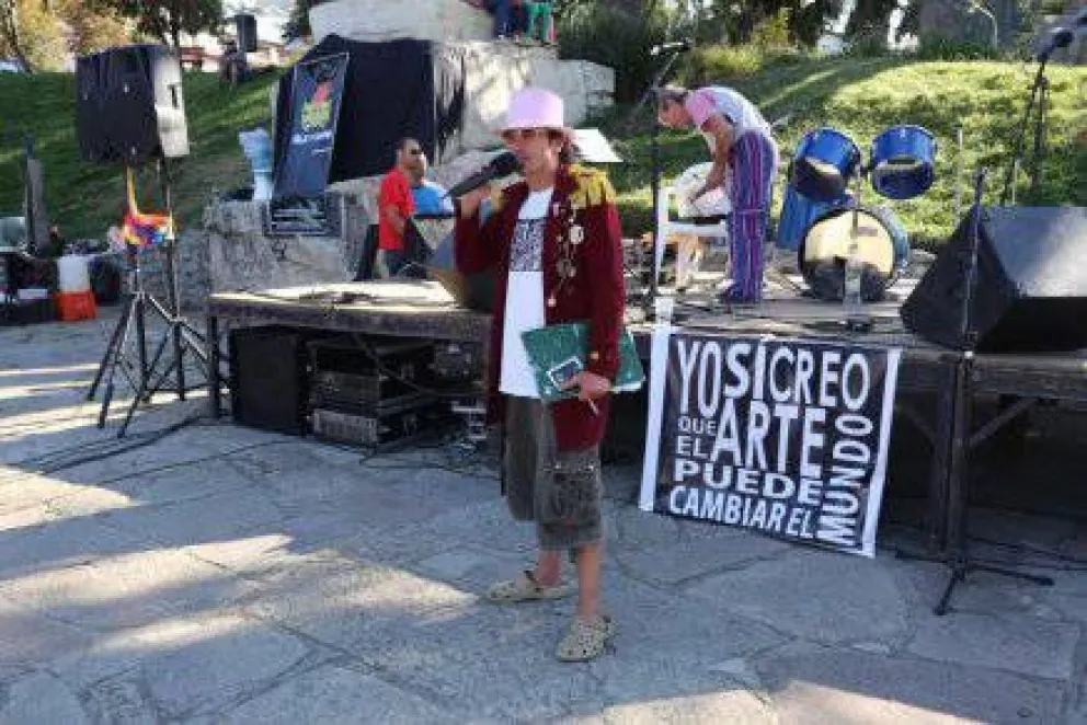 Música y color para pedir "una regulación adecuada" de espacios culturales