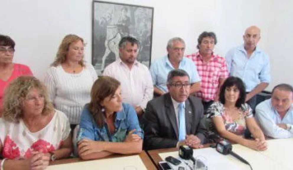 Legisladores no “albertistas” retoman control del bloque del FpV
