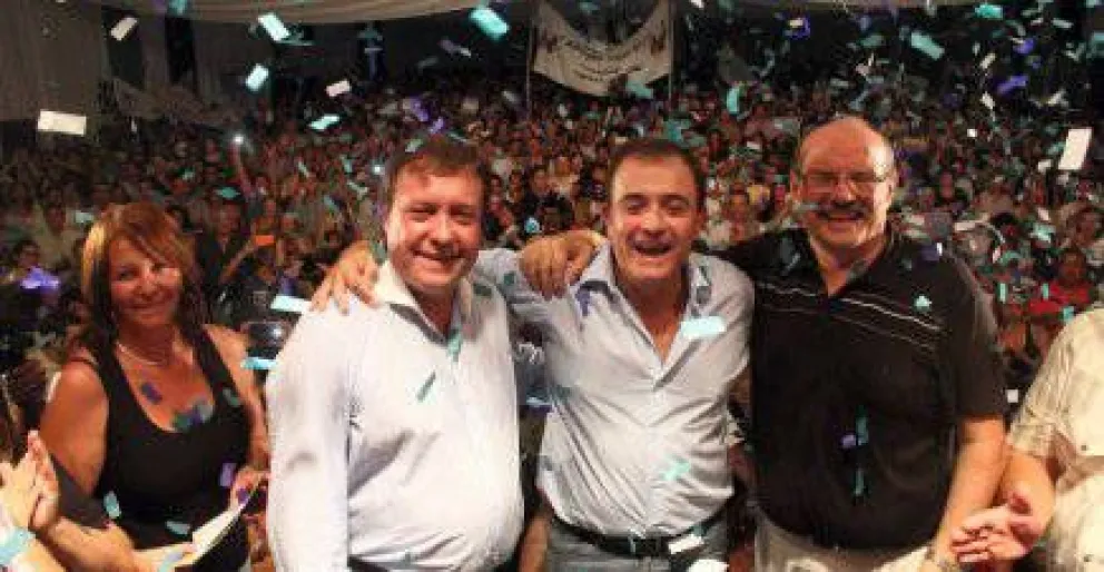 Weretilneck lanzó “Juntos somos Río Negro” y mostró a Pesatti como compañero de fórmula