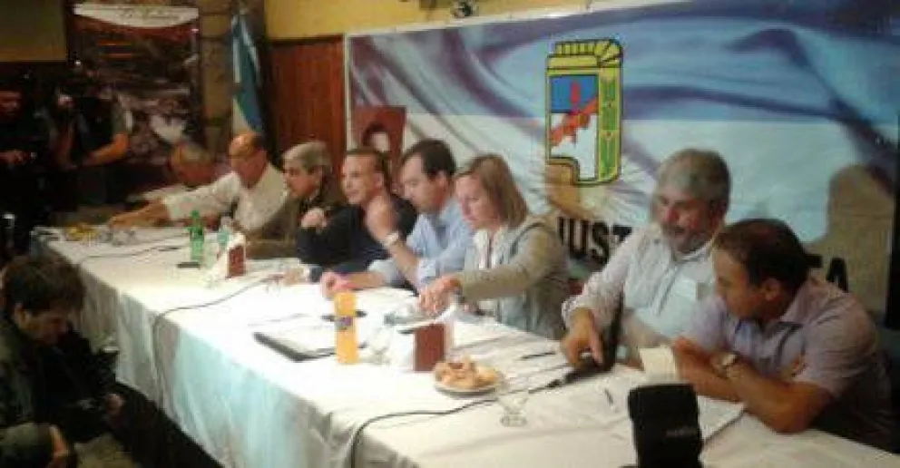 Congreso del PJ evita definición sobre candidaturas provinciales