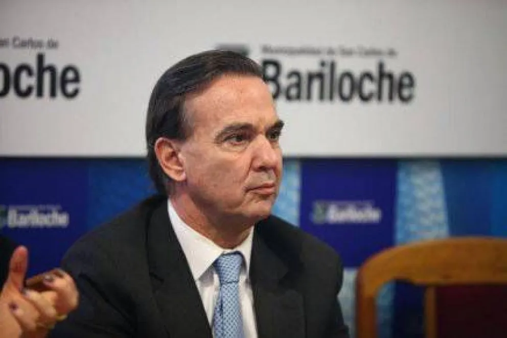 Pichetto asegura que no fue a Invap por razones de "agenda"