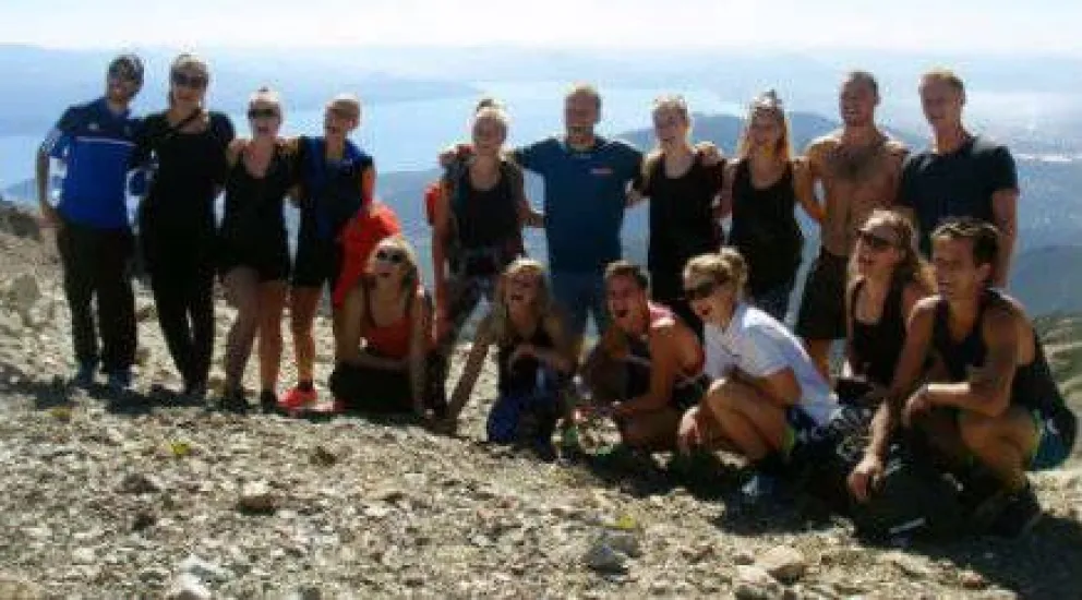 Gimnastas daneses disfrutaron el encanto del cerro Catedral