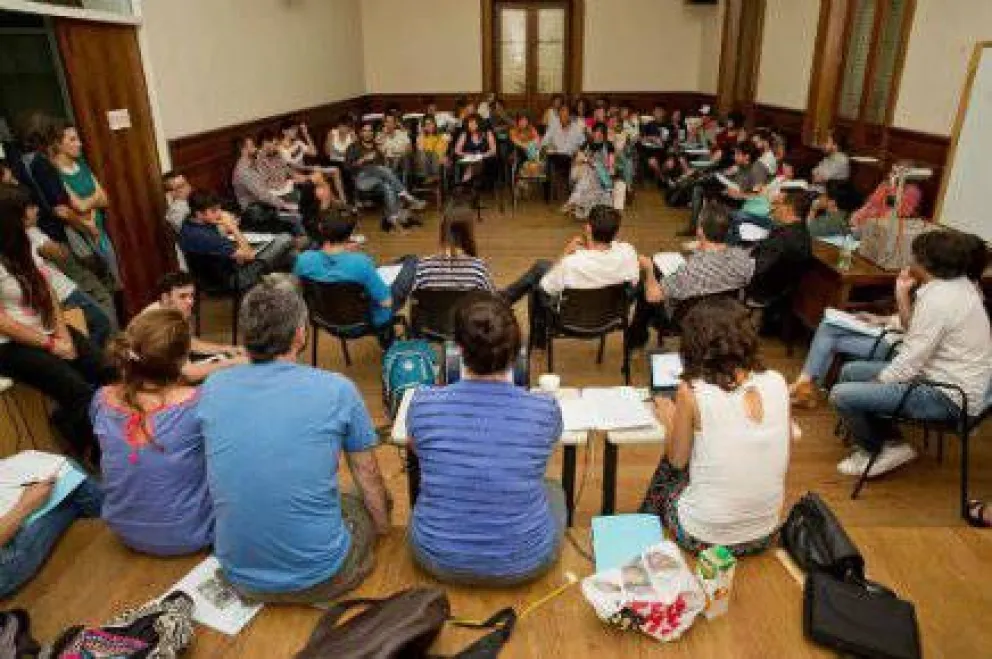 Sigue el debate de la Ley Federal de las Culturas