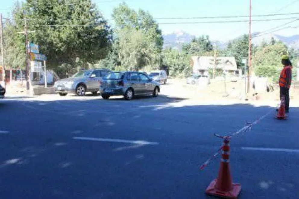 Interrumpieron tránsito en Bustillo por pérdida gas