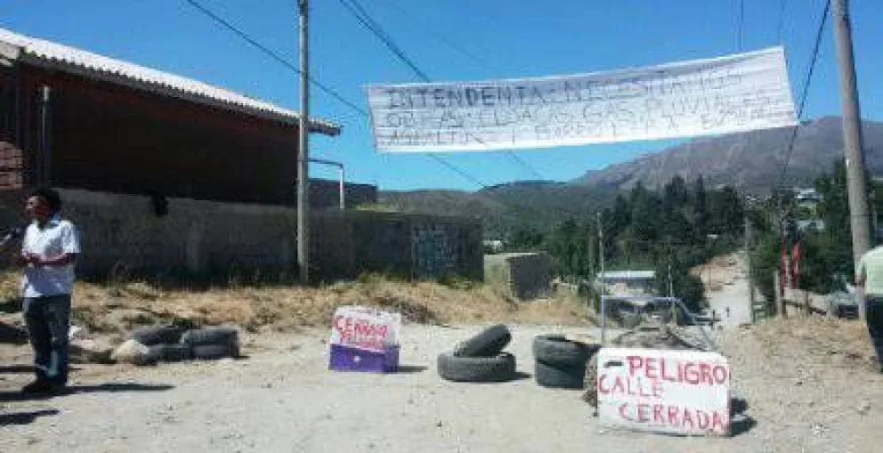 Concejales se invulcran en conflicto en el barrio Lera