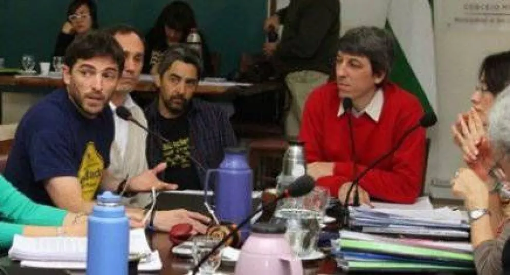 Quieren que la pavimentación de la ruta 82 incluya bicisendas