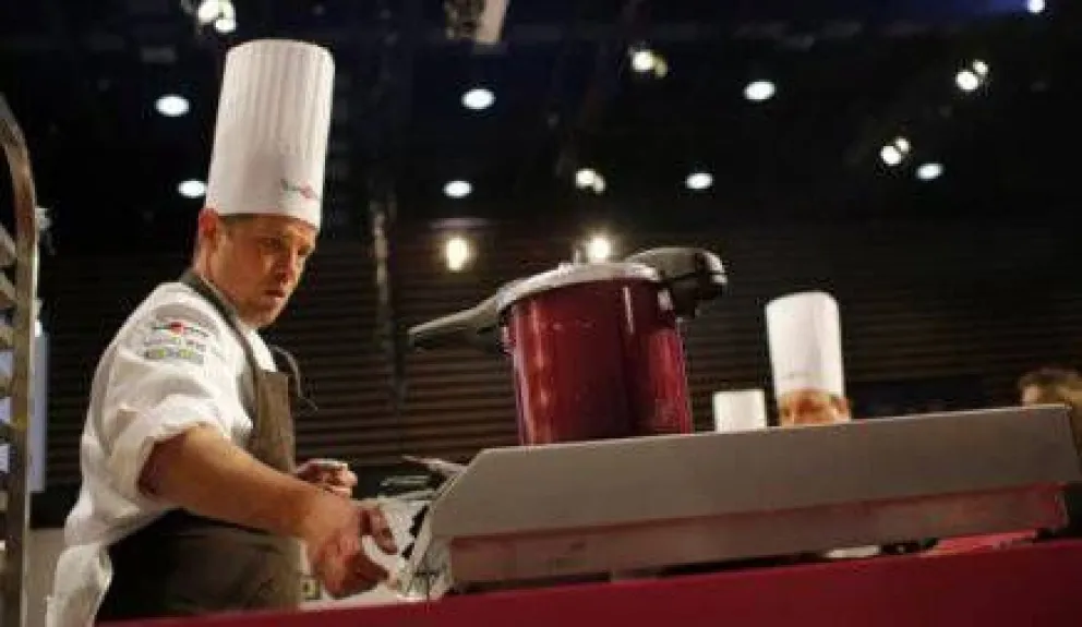 Emiliano presentó sus platos en el Bocuse d'Or
