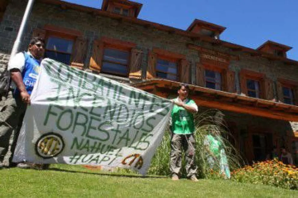 Destacan "avances" en el conflicto laboral en Parques