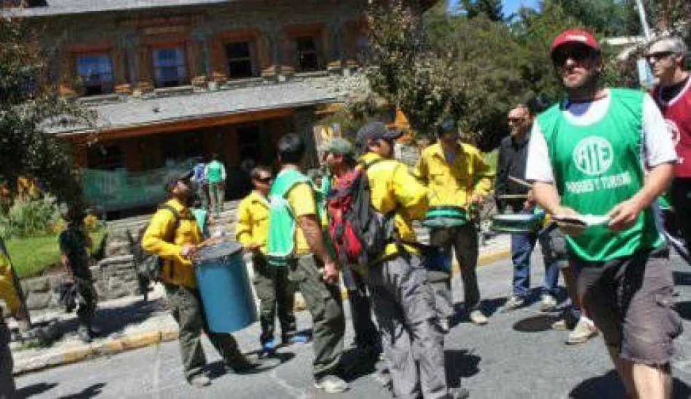 Paran otra vez Brigadistas de Parques