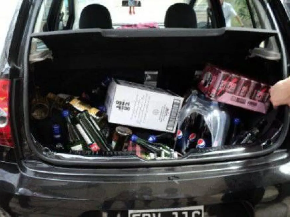 Multan a vecino por hacer "delivery de alcohol"