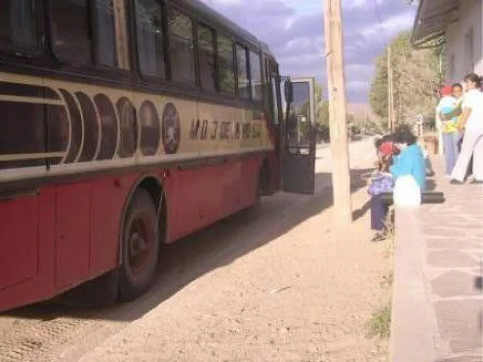 Tres de Mayo dejó el servicio por la Ruta 23