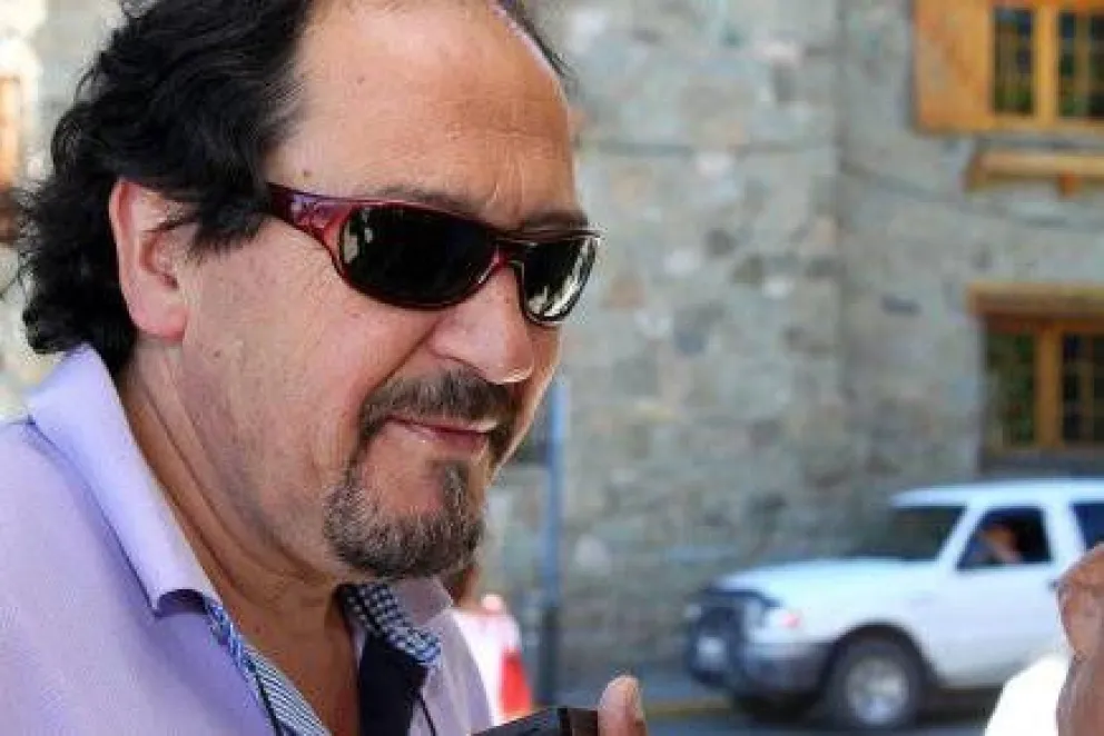 Edgardo Lanfré presenta su segundo libro "Emociones encontradas"