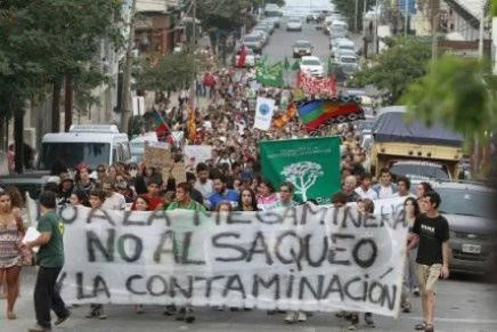 Con elecciones 2015 se plebiscitaría la actividad megaminera