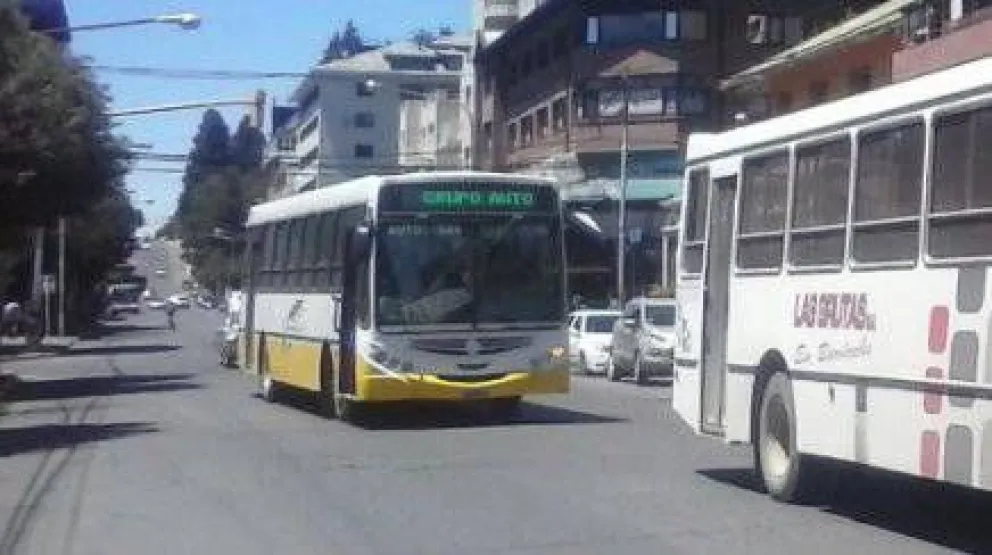 Incautan bienes de Tres de Mayo y comenzó a circular Autobuses Santa Fe