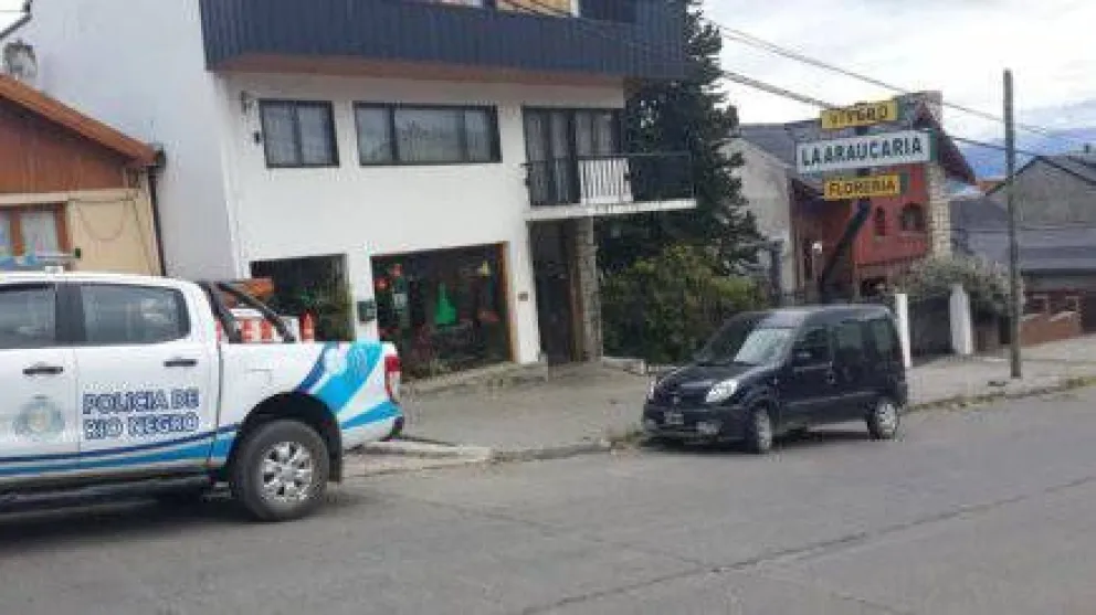 Robaron con armas de fuego en una florería