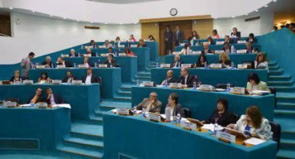 Con muchas discusiones, se aprobó el Presupuesto provincial 2015