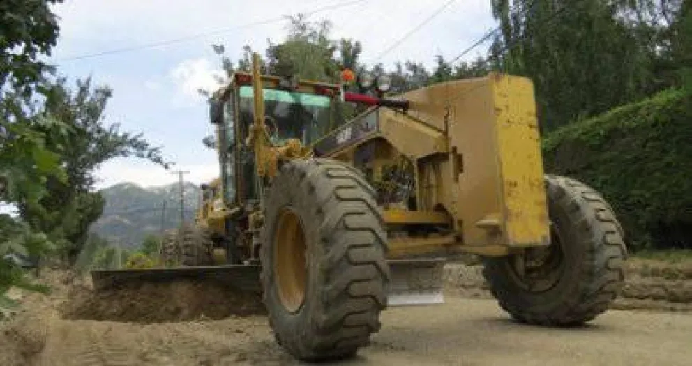 Asfalto en el oeste para descongestionar Bustillo