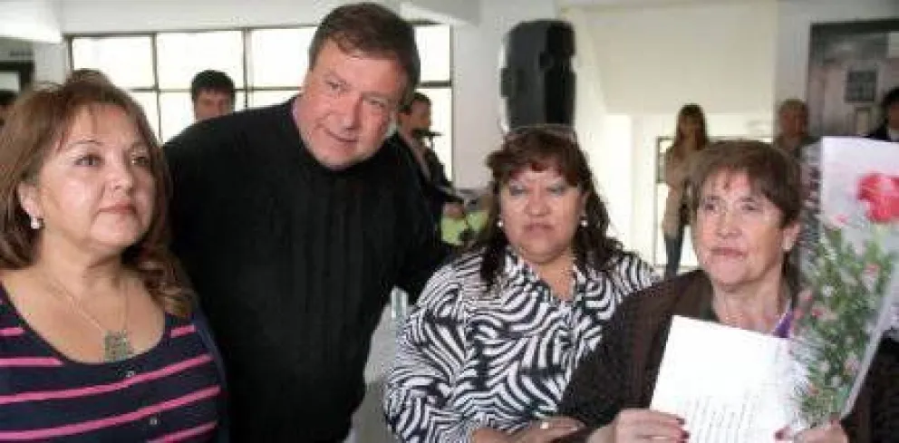 Weretilneck entregó subsidios para refaccionar viviendas