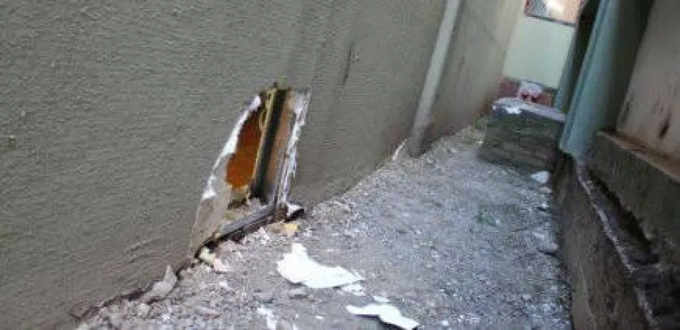 Hicieron un boquete y robaron en oficinas municipales