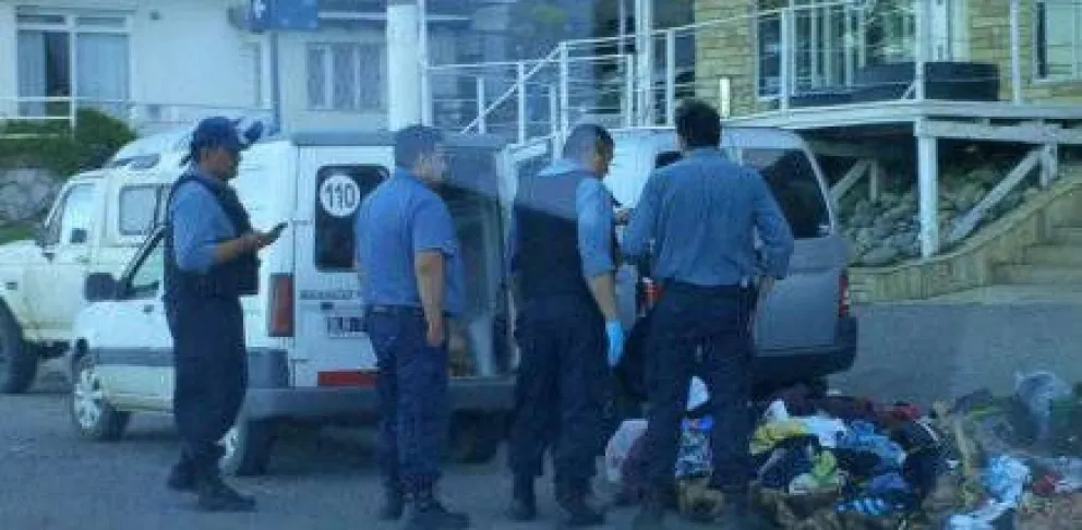 Robaron, intentaron escapar de un control y fueron detenidos