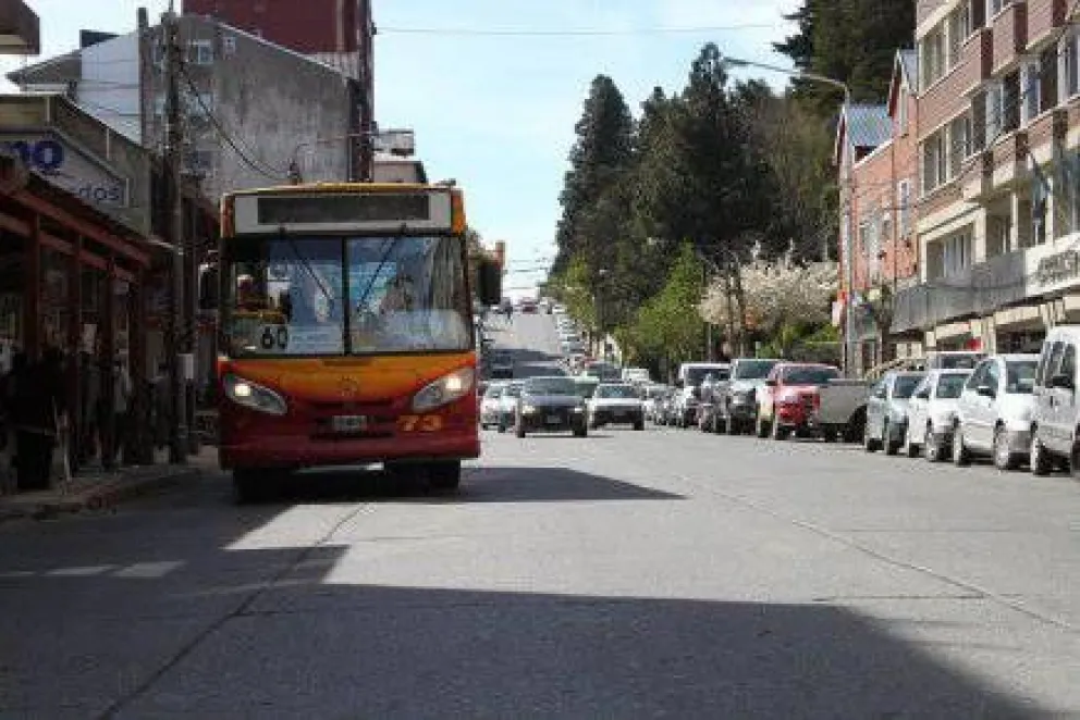Tres de Mayo reanudó el servicio de manera restringida