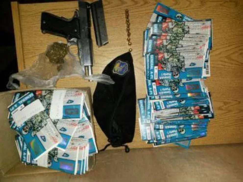 Barilochenses detenidos en Mendoza con entradas truchas para ver al Indio
