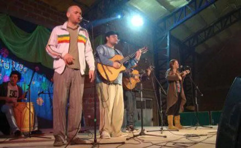 Folclore, en los Martes Culturales de La Llave