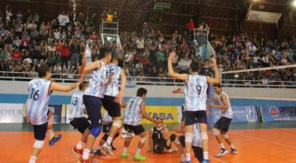 Los chicos de la selección se consagraron campeones en Bariloche
