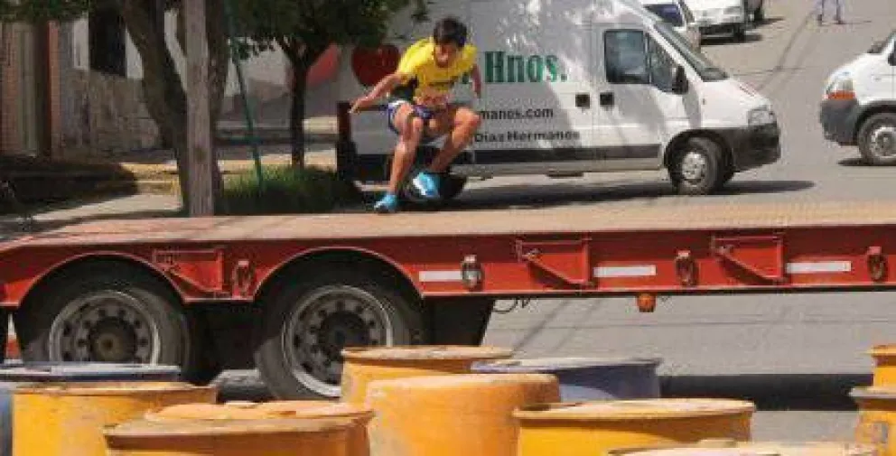 Dinamismo y astucia en la primera competencia con obstáculos