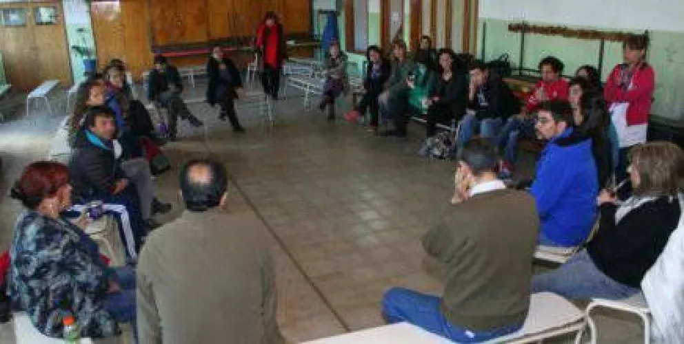 Antu Ruca sigue sin clases por falta de pago a docentes