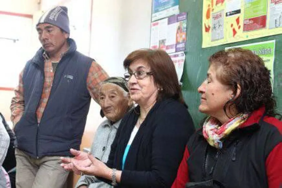Por quejas, Gabinete Municipal se reunió con vecinos del barrio Arrayanes