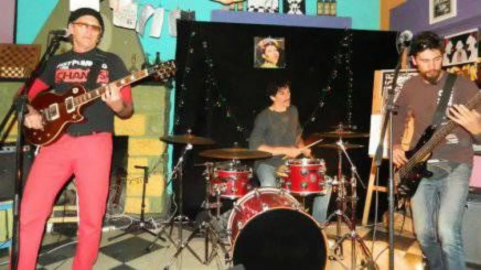 Proponen ampliar el horario para tocar música en vivo
