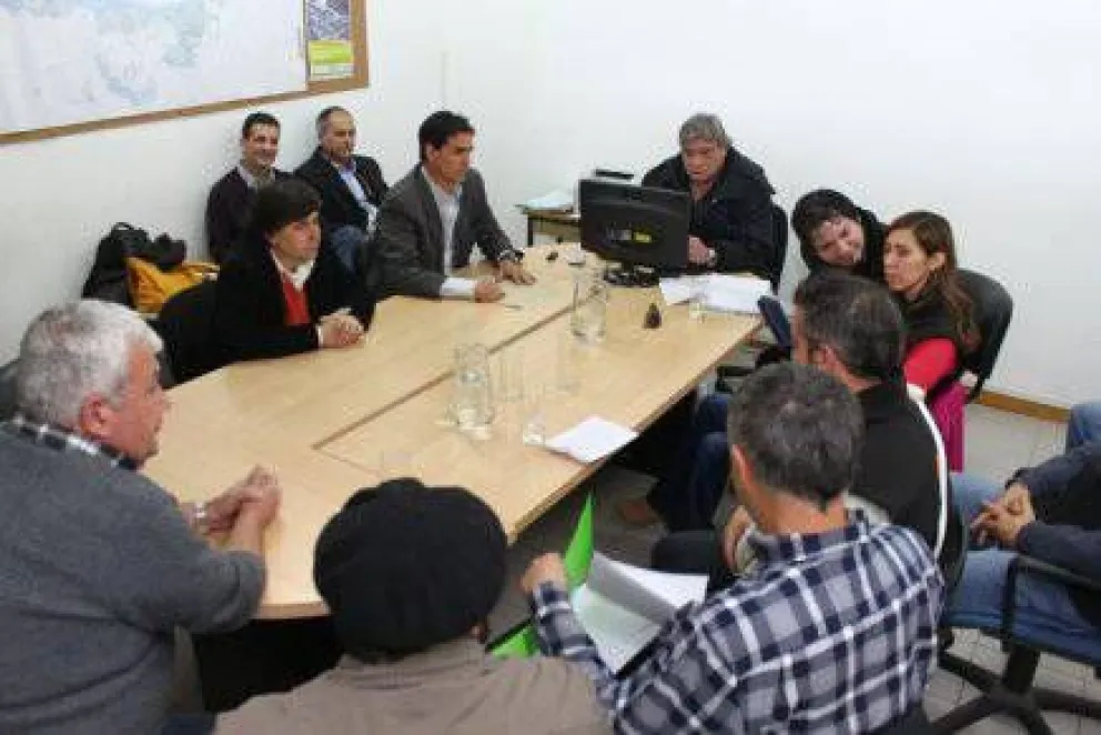 Gobierno ofrece sumas fijas para diciembre y enero: Soyem rechaza