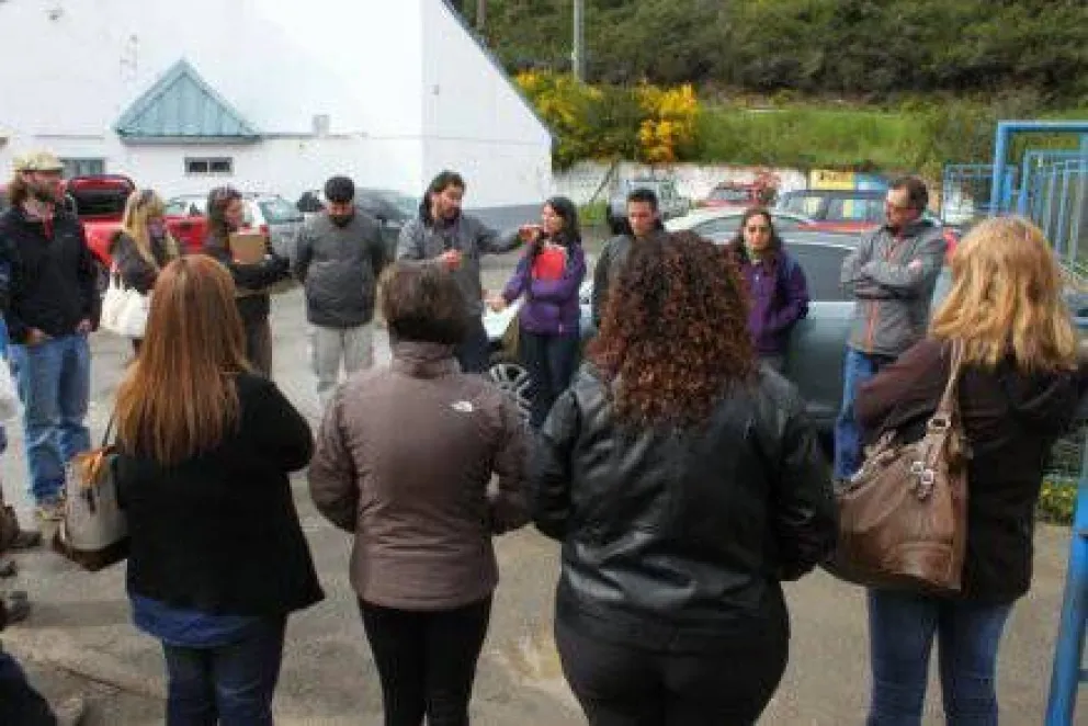 Siguen los reclamos por vacantes en la Escuela 44