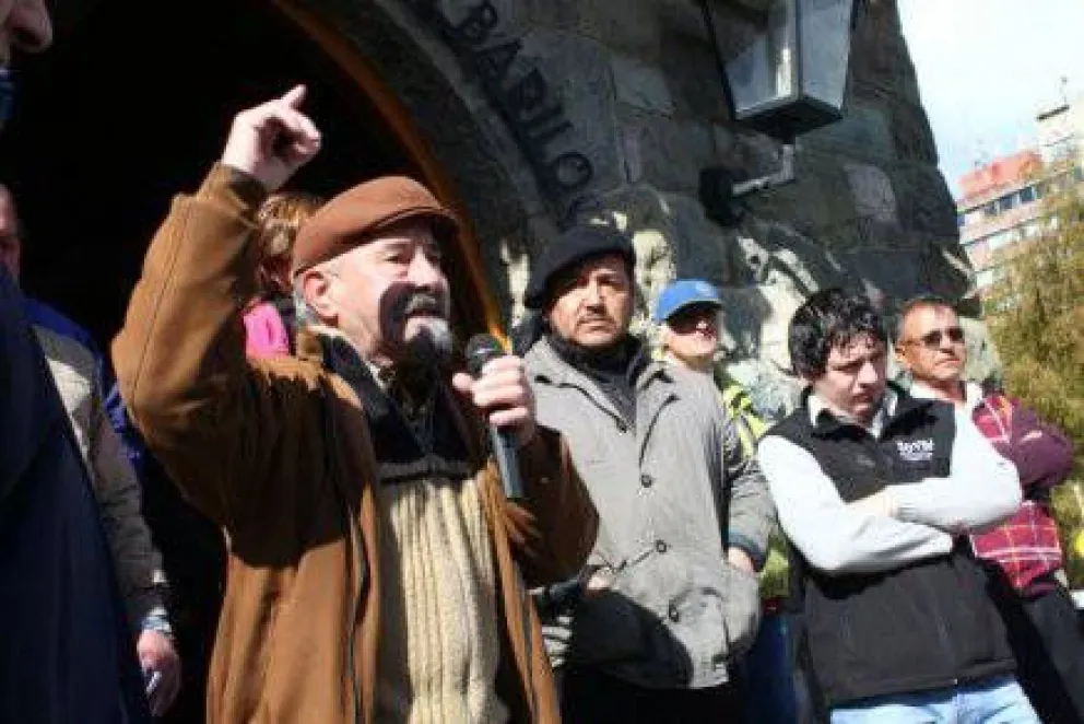 Repudian la "agresión verbal" del titular del Soyem contra Martini