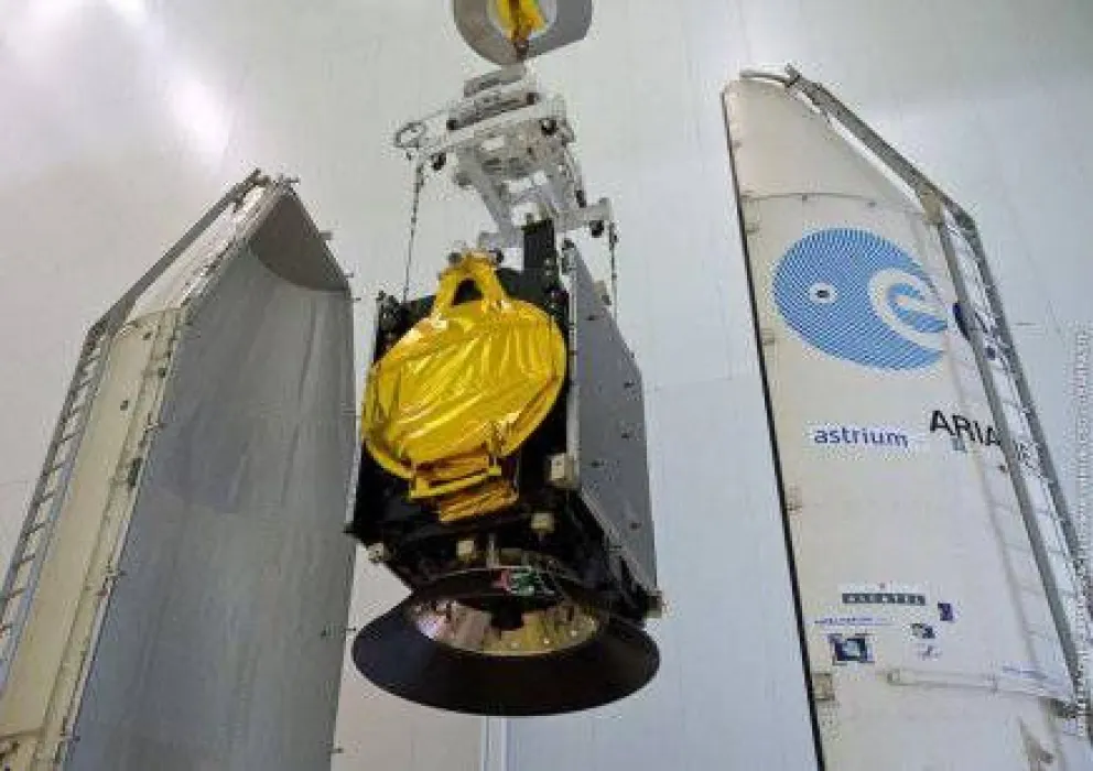 El ARSAT-1 ya está en el cohete que lo lanzará al espacio