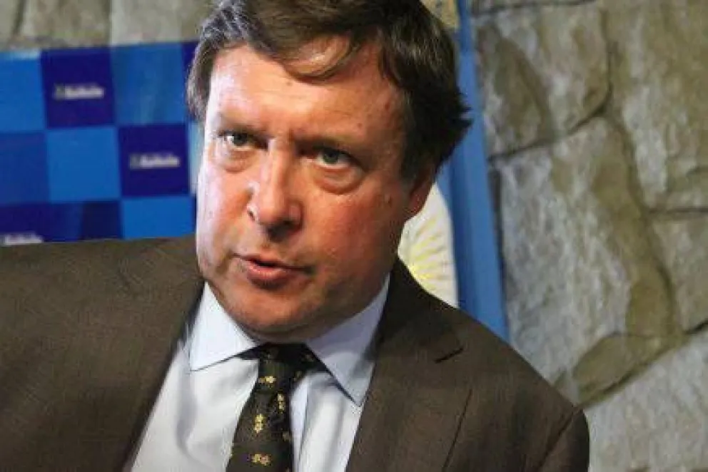 Críticas al Gobernador por justificar el remate